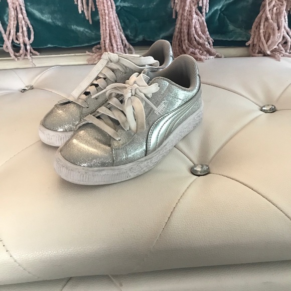 Kids size 13.5 puma silver sparkle sneakers - Picture 2 of 5
